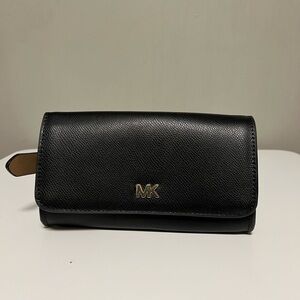 Michael Kors Belt Bag black. Size Small/Medium